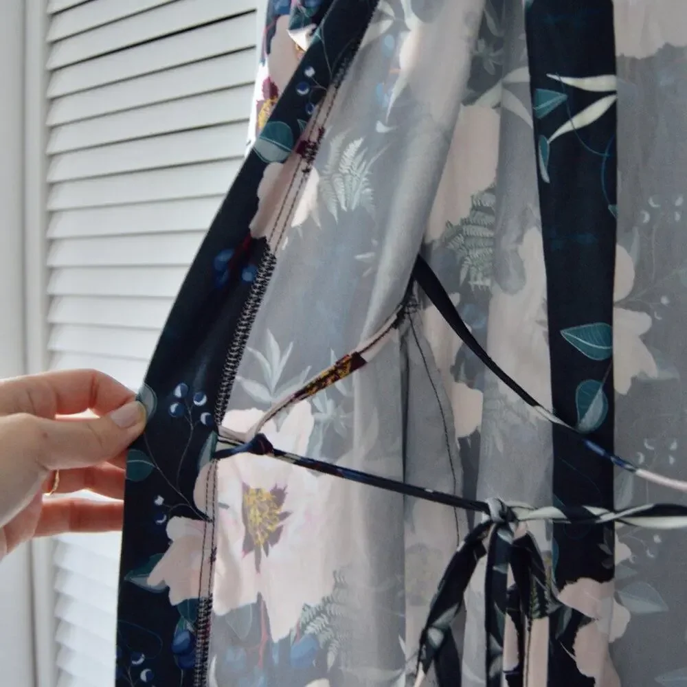 Kins & Kay Floral Print Robe with Interior and Exterior Waist Ties | Size XL - Picture 3 of 7